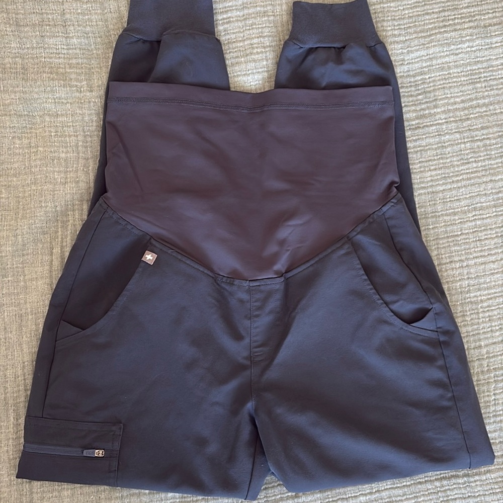 Figs Maternity Zamora scrub pants